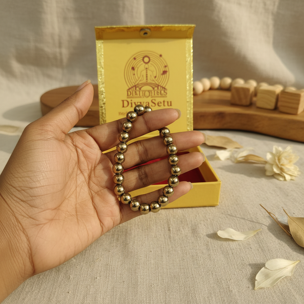 Golden Bracelet Hand with Box Square