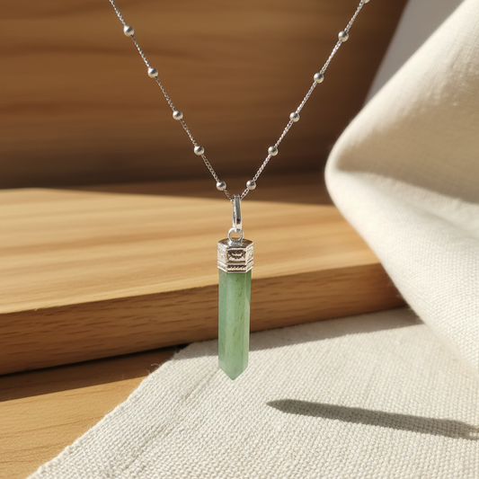 Green Aventurine Pendant - Satellite chain